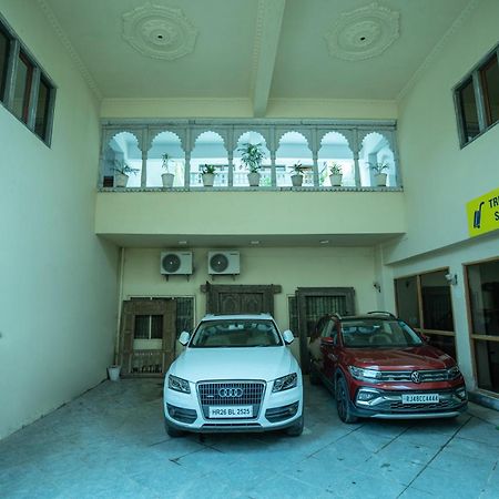 Tripli Hotels Shiv Villas Udaipur Bagian luar foto