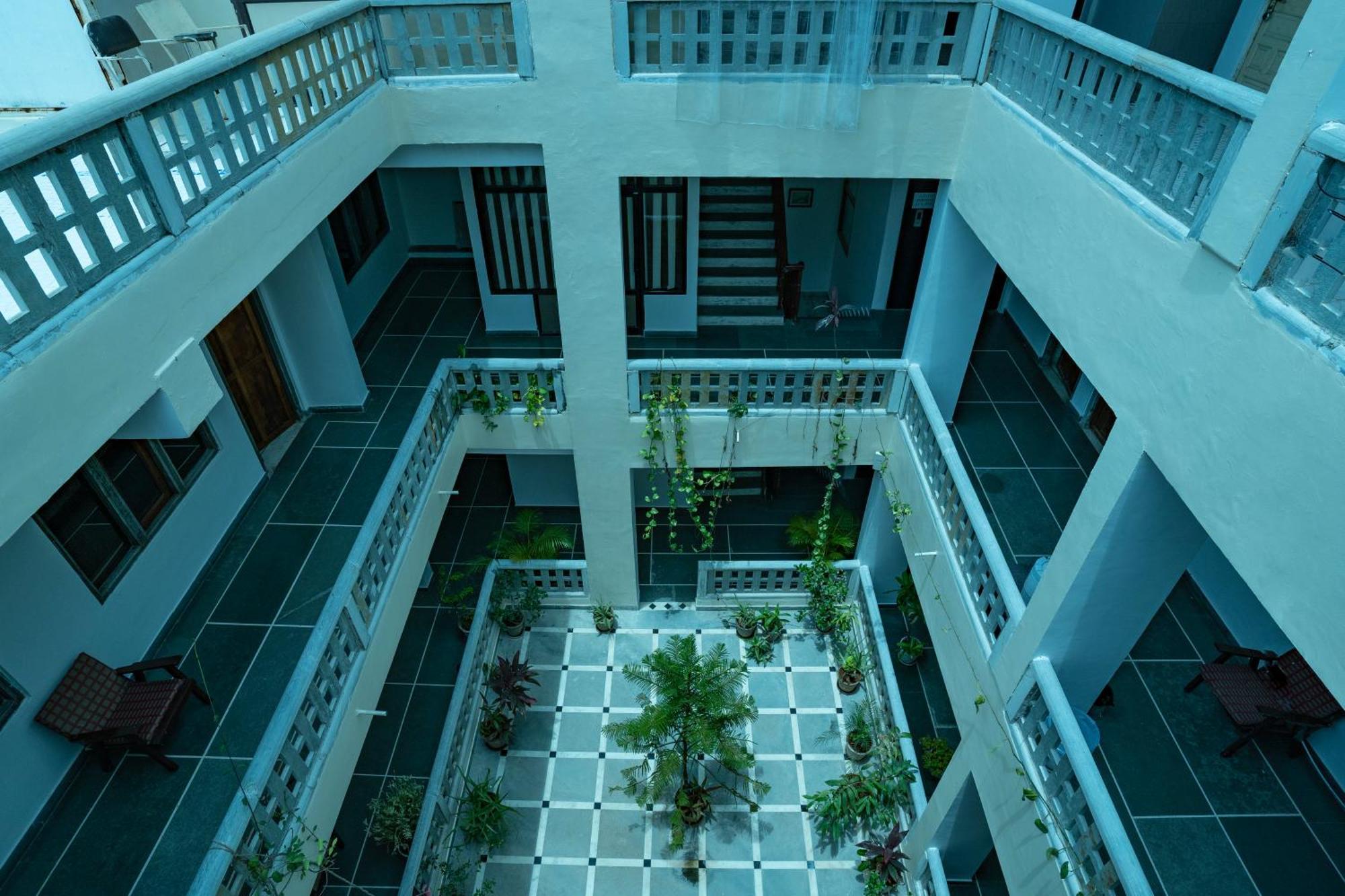 Tripli Hotels Shiv Villas Udaipur Bagian luar foto