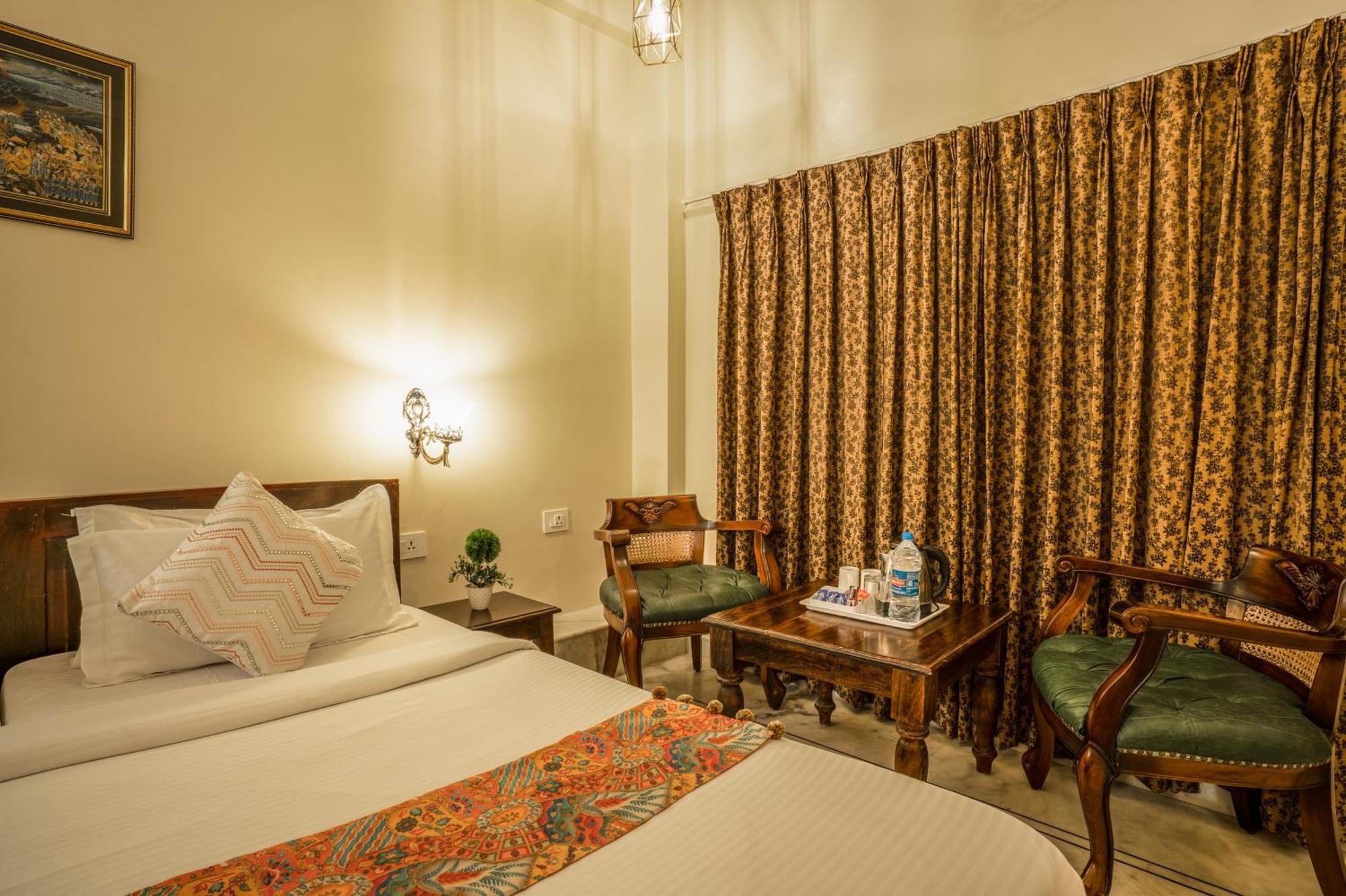 Tripli Hotels Shiv Villas Udaipur Bagian luar foto