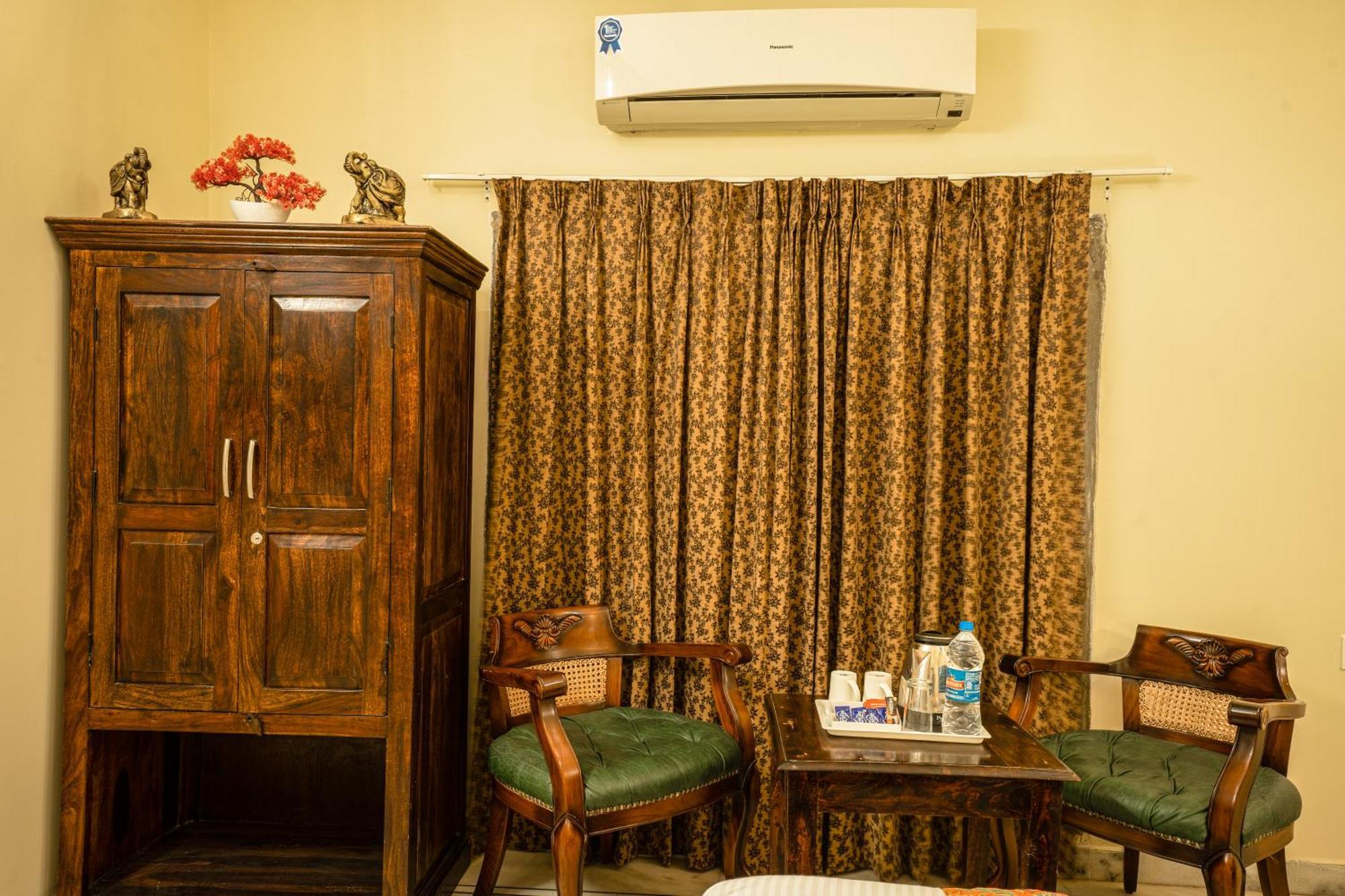 Tripli Hotels Shiv Villas Udaipur Bagian luar foto