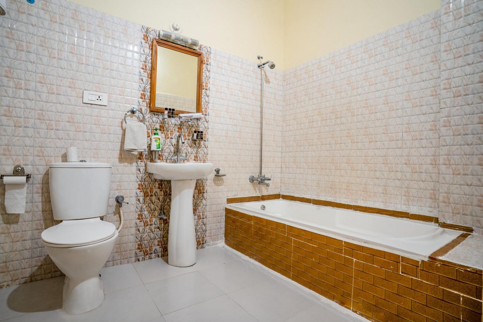 Tripli Hotels Shiv Villas Udaipur Bagian luar foto