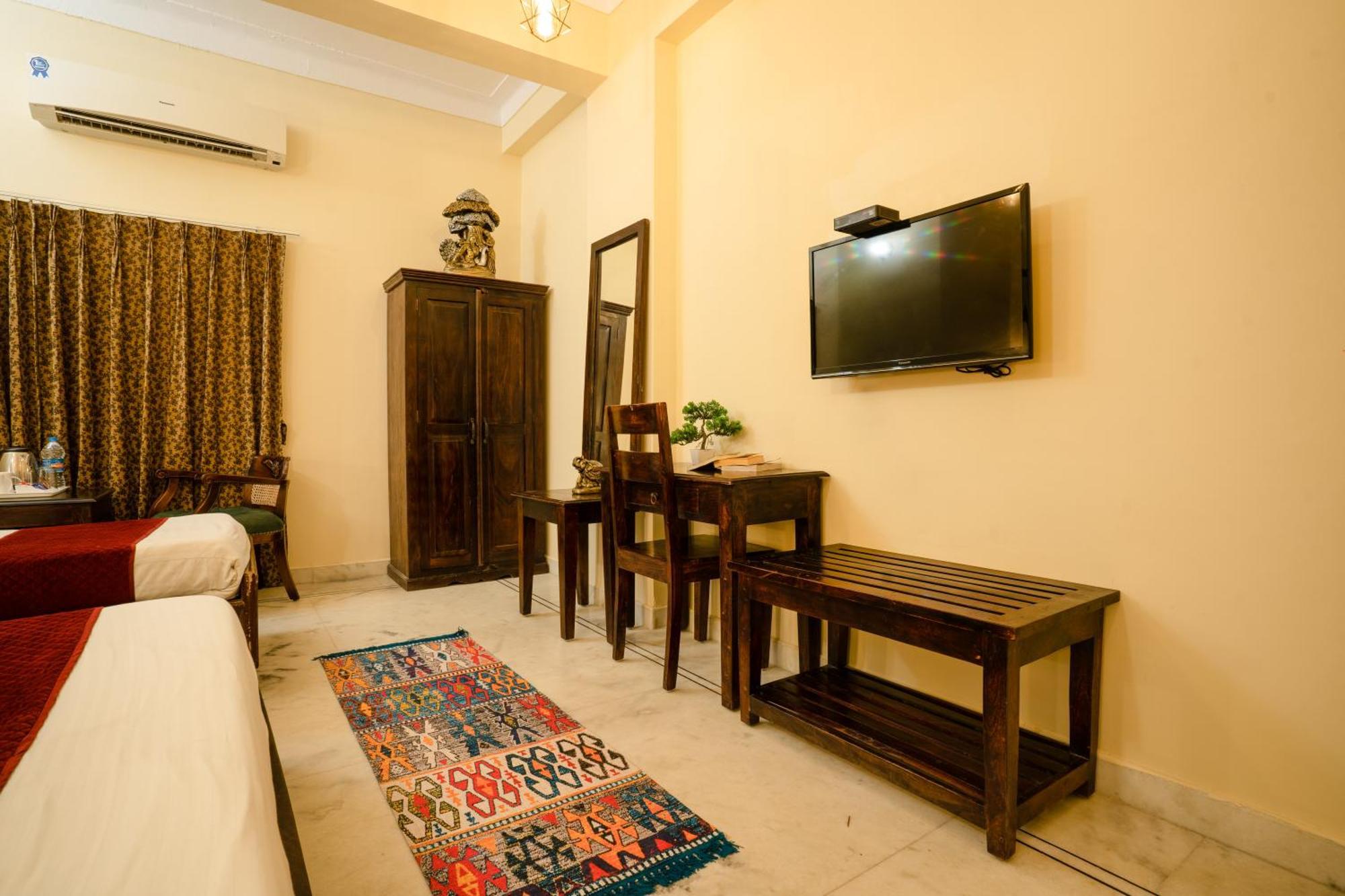 Tripli Hotels Shiv Villas Udaipur Bagian luar foto