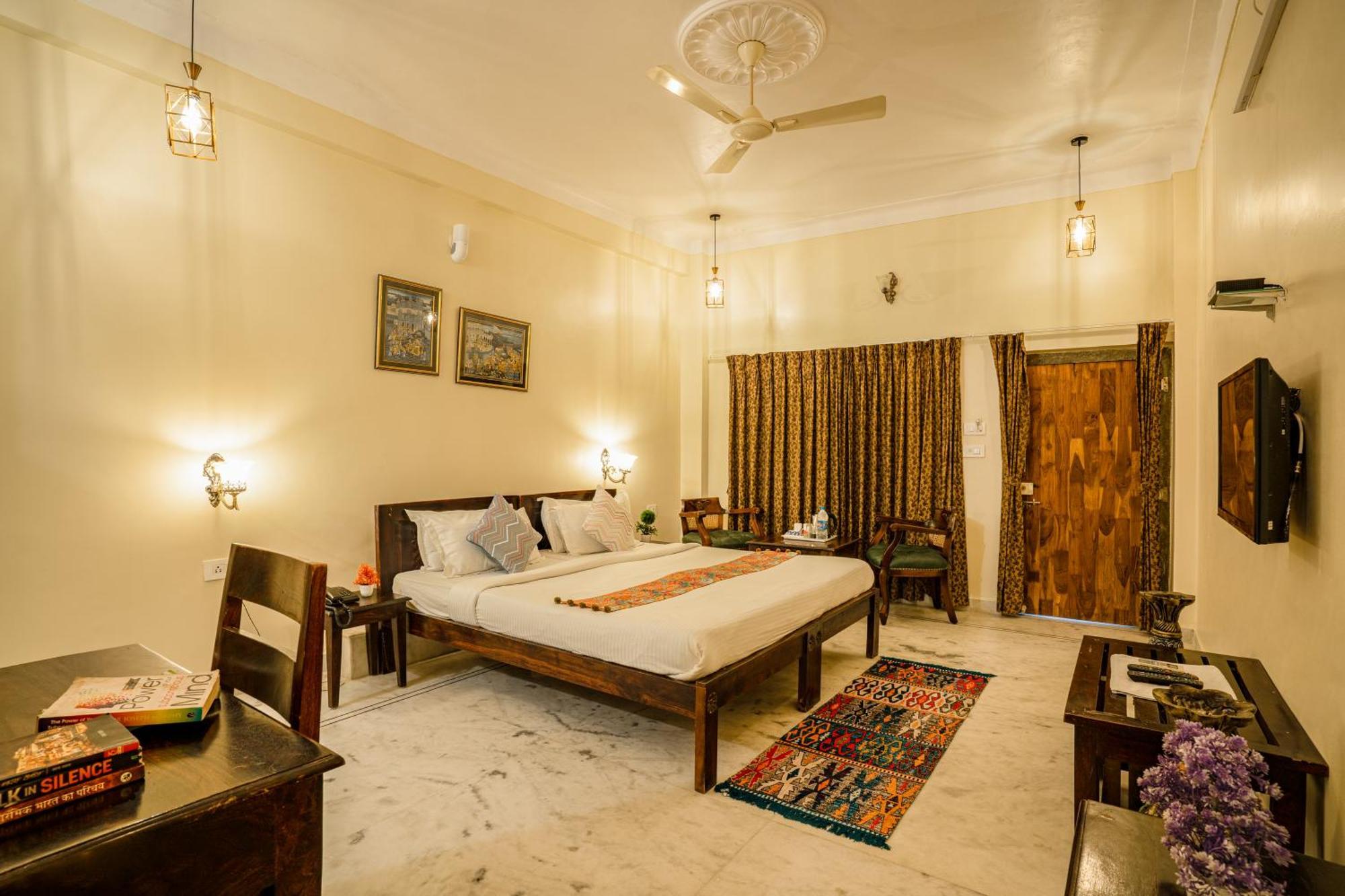 Tripli Hotels Shiv Villas Udaipur Bagian luar foto