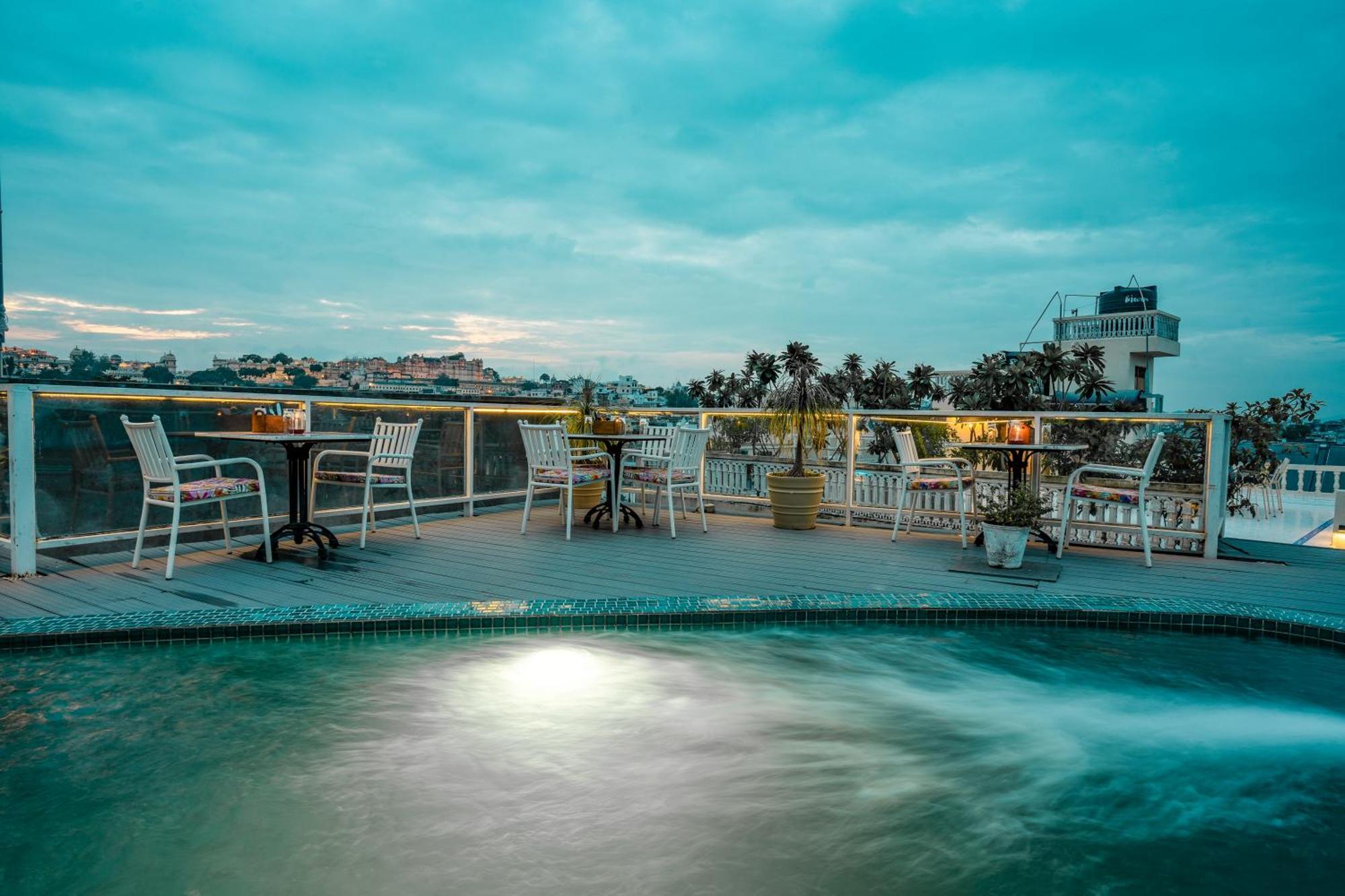 Tripli Hotels Shiv Villas Udaipur Bagian luar foto