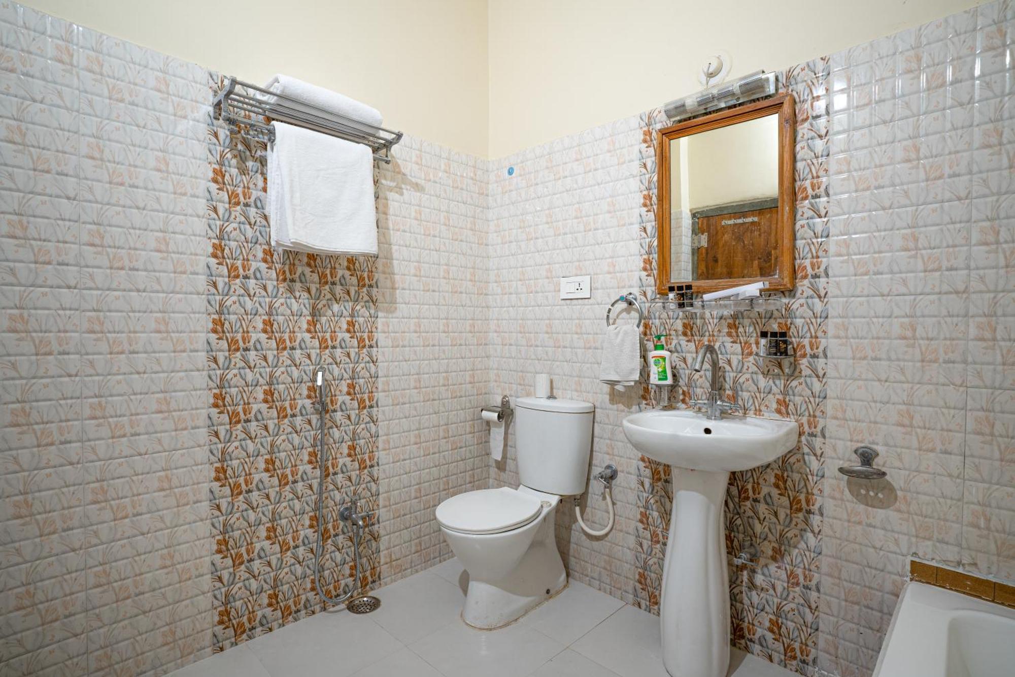 Tripli Hotels Shiv Villas Udaipur Bagian luar foto