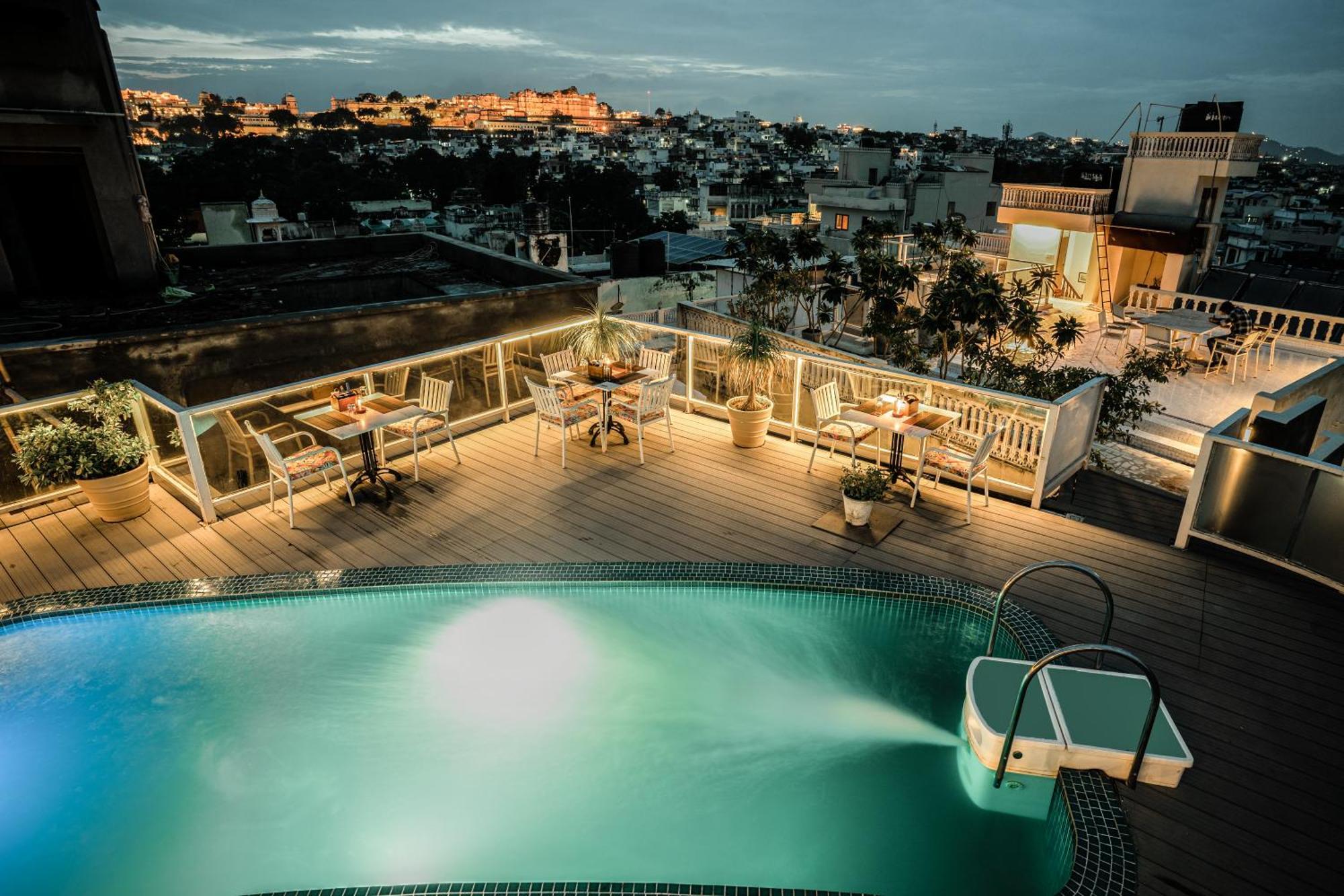 Tripli Hotels Shiv Villas Udaipur Bagian luar foto