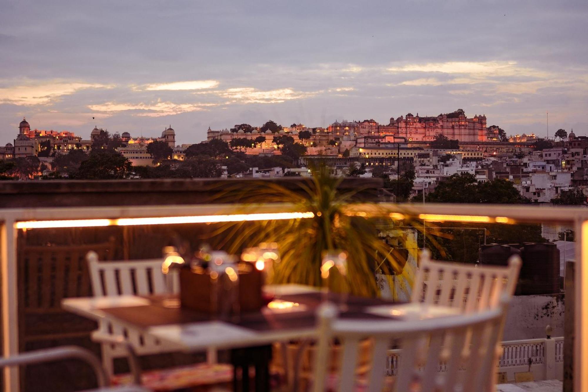 Tripli Hotels Shiv Villas Udaipur Bagian luar foto