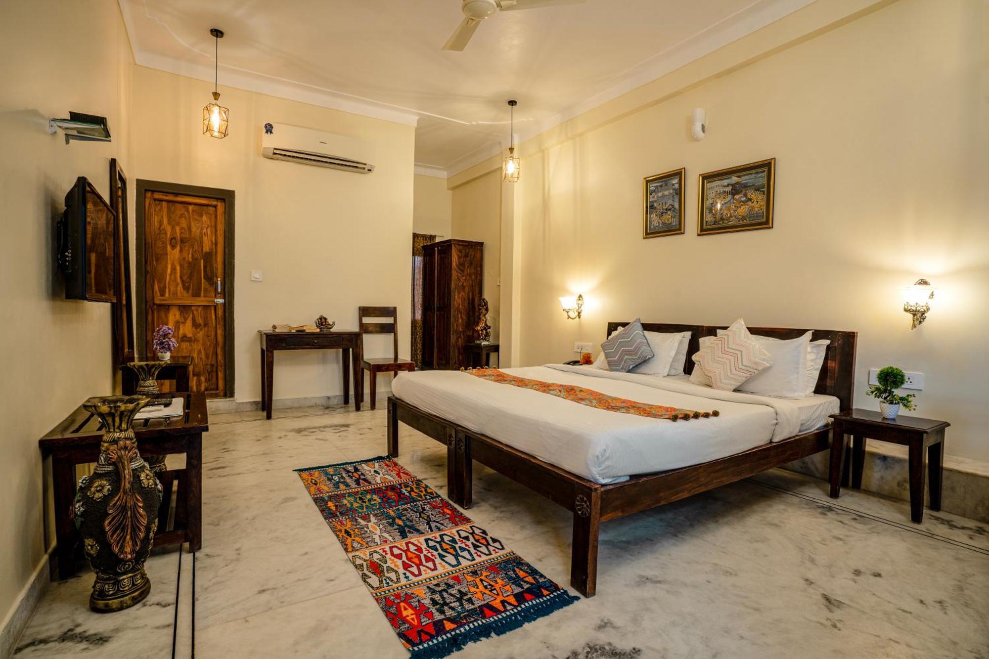 Tripli Hotels Shiv Villas Udaipur Bagian luar foto